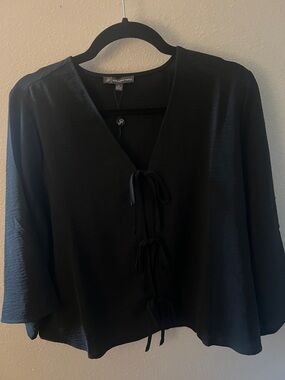 Adrianna Papell Black V-Neck Tie-Front Blouse